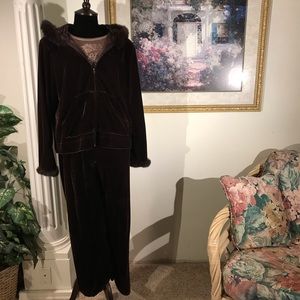 Velvet jogging suit XL
